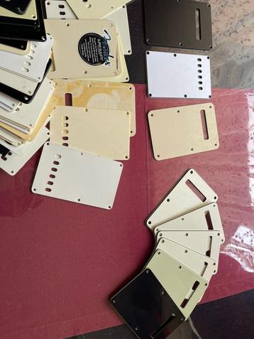 Achterplaat van slagplaat FENDER  beschikbaar voor biedingen