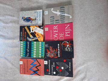 40 aula en prisma boeken beschikbaar voor biedingen