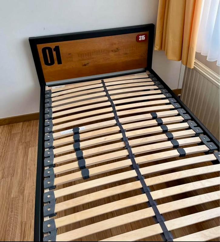89 € - lit & bureau, Huis en Inrichting, Slaapkamer | Bedden, Gebruikt, Eenpersoons, 90 cm, 200 cm, Hout, Bruin, Ophalen