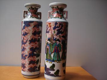 Qianlong CHINESE arrow vase rouleau vaas x2 DOUCAI porselein beschikbaar voor biedingen