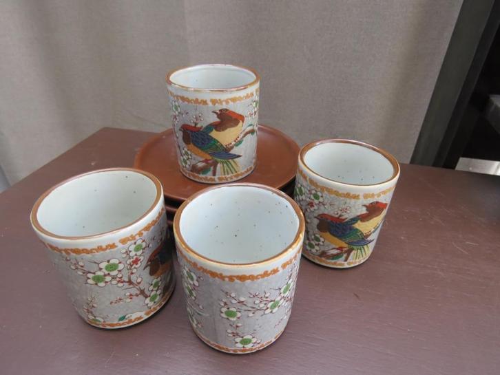 Vintage set 4 kopjes schotels Japans keramiek  Paradijsvogel, Antiek en Kunst, Curiosa en Brocante, Ophalen of Verzenden