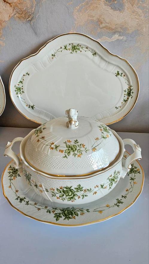 SERVIES HOLLOHAZA HUNGARY, Huis en Inrichting, Keuken | Servies, Zo goed als nieuw, Compleet servies, Overige stijlen, Porselein