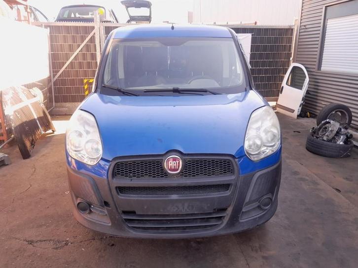 BUMPER VOOR Fiat Doblo Cargo (263) (0735525448), Auto-onderdelen, Carrosserie, Bumper, Fiat, Voor, Gebruikt