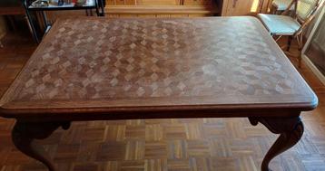 Chippendale tafel beschikbaar voor biedingen
