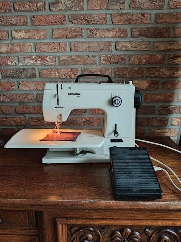 Housse vintage pour machine à coudre Bernina+, Enlèvement, Comme neuf, Machine à coudre, Bernina