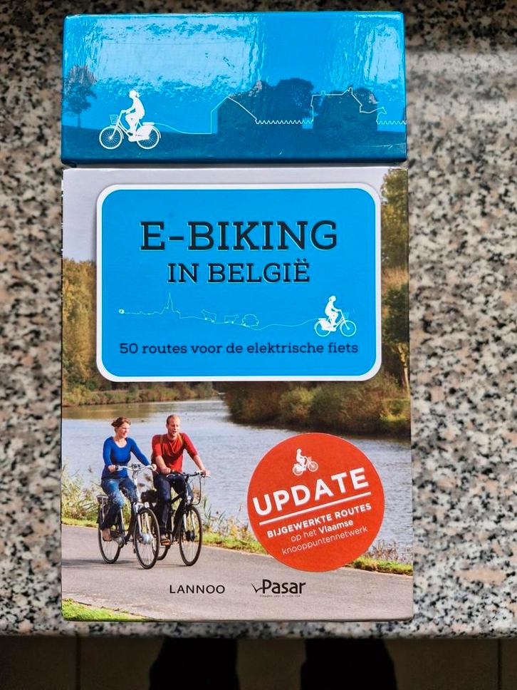 Pasar - E-biking in België, Boeken, Reisgidsen, Zo goed als nieuw, Fiets- of Wandelgids, Ophalen of Verzenden