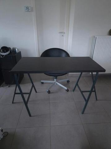 Bureau blad + poten IKEA beschikbaar voor biedingen