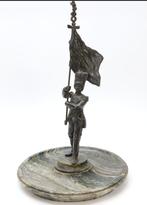 Bronzen Belgische Grenadier op marmeren schaal, Ophalen
