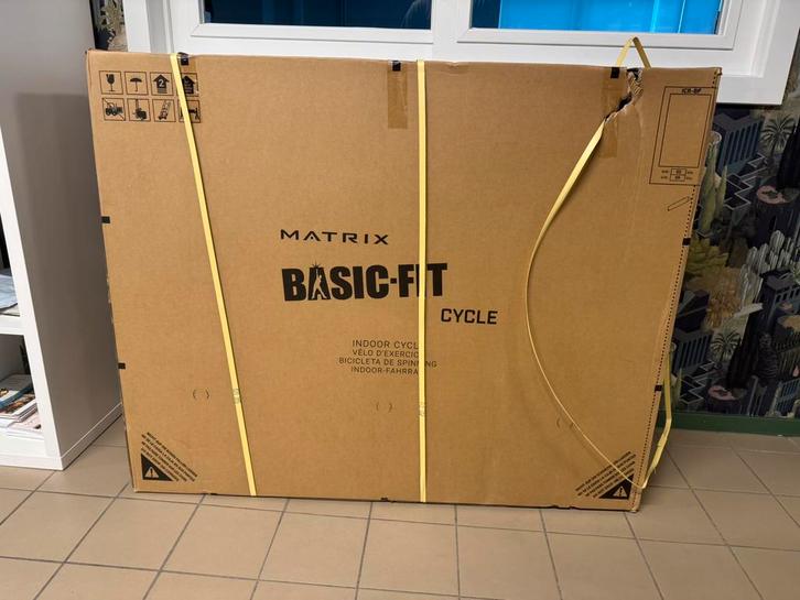 Nieuw in doos: Basic-Fit Home Bike (Matrix) - Spinningfiets, Doe-het-zelf en Bouw, Kratten en Dozen, Nieuw, Doos, Ophalen of Verzenden