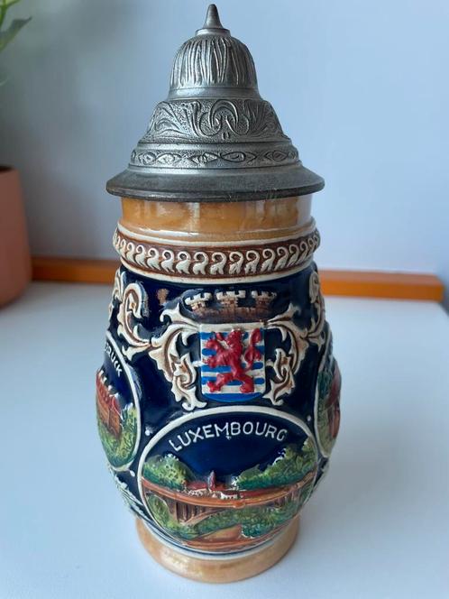 Bierkruik met deksel 22 cm hoog, Antiek en Kunst, Antiek | Keramiek en Aardewerk, Ophalen of Verzenden