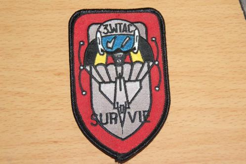 ABL-patch "3 W Tac - SURVIE", Verzamelen, Militaria | Algemeen, Luchtmacht, Embleem of Badge, Verzenden