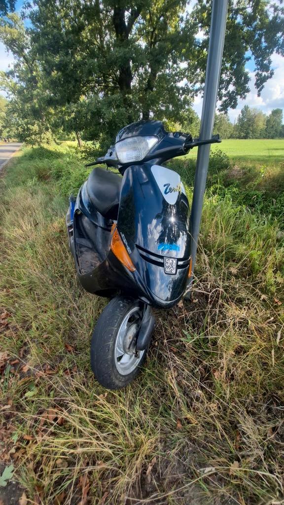 Peugeot zenith 70 cc, Fietsen en Brommers, Scooters | Peugeot, Ophalen of Verzenden