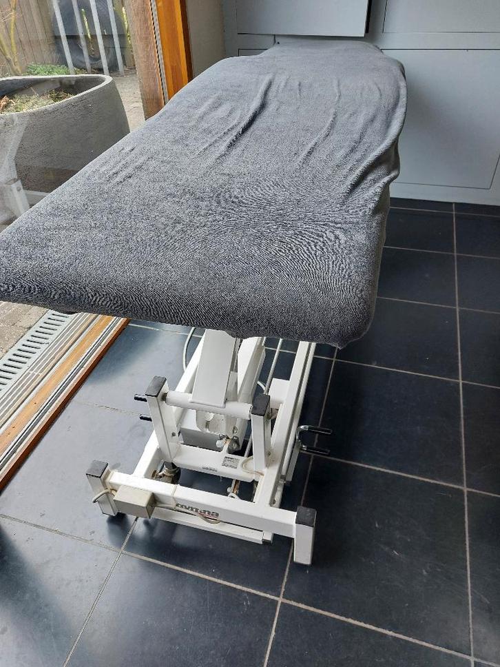 elektrisch hoog-laag massagetafel, Sports & Fitness, Produits de massage, Utilisé, Table de massage, Enlèvement