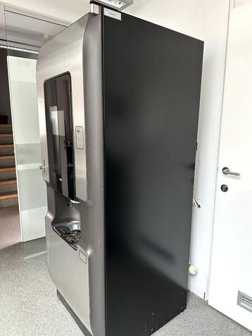 Groot koffiemachine Autobar Infinity vendingmachine beschikbaar voor biedingen