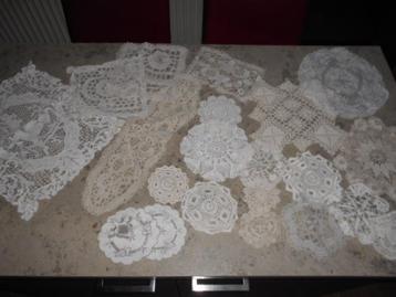 Lot vintage tafel-lapjes / 40 stuks beschikbaar voor biedingen