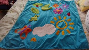 Grand tapis d'éveil (baby play mat) beschikbaar voor biedingen
