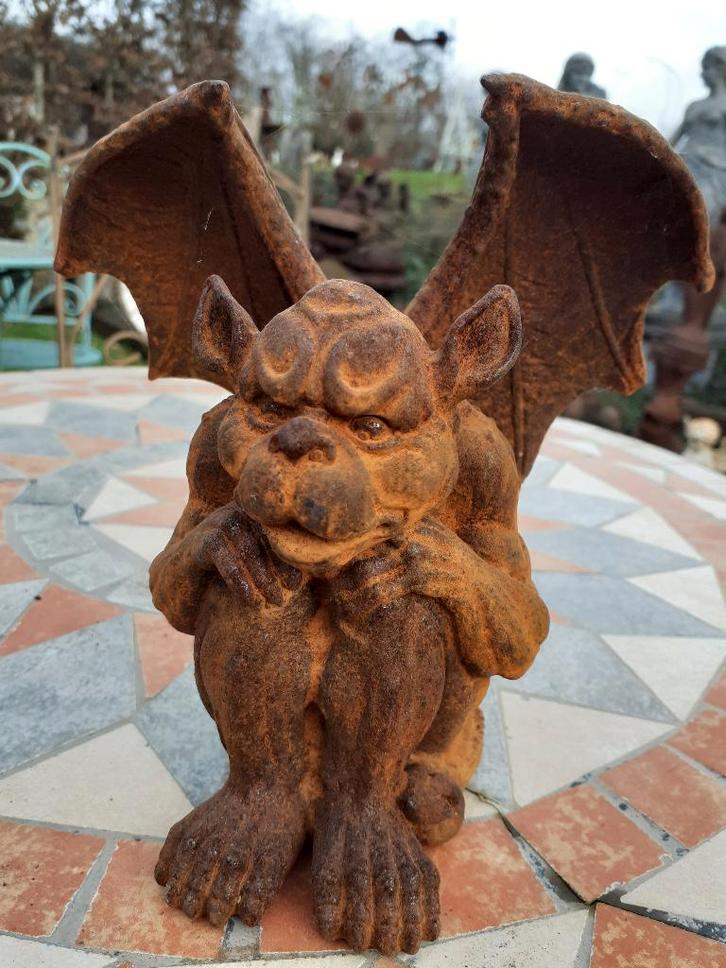 GEPATINEERDE GIETIJZEREN ZITTING, GARGOYLE, Tuin en Terras, Tuinbeelden, Nieuw, Overige typen, Steen, Ophalen of Verzenden