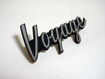 Chroom badge voor Opel Ascona A "Voyage”