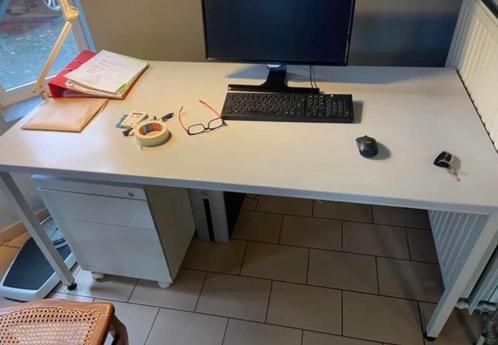 Bureau, Huis en Inrichting, Bureaus, Zo goed als nieuw, Bureau, Ophalen