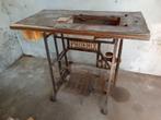 Ancienne table de machine à  coudre, Ophalen