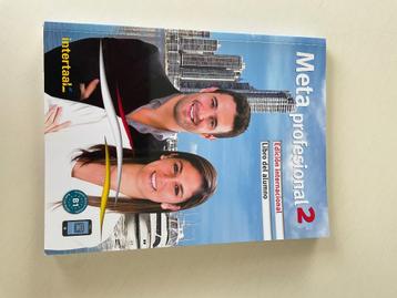 Boek meta profesional 2 spaans beschikbaar voor biedingen