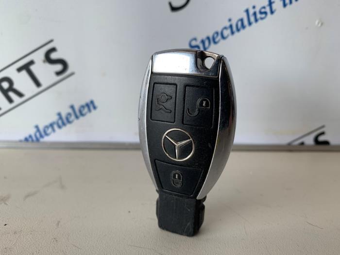 Sleutel van een Mercedes E-Klasse, Auto-onderdelen, Overige Auto-onderdelen, Mercedes-Benz, Gebruikt, 3 maanden garantie, Ophalen of Verzenden
