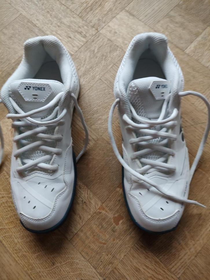 Nieuwe T.42 YONEX CUSHION 65 X3 badmintonschoenen, Sport en Fitness, Badminton, Zo goed als nieuw, Schoenen, Ophalen