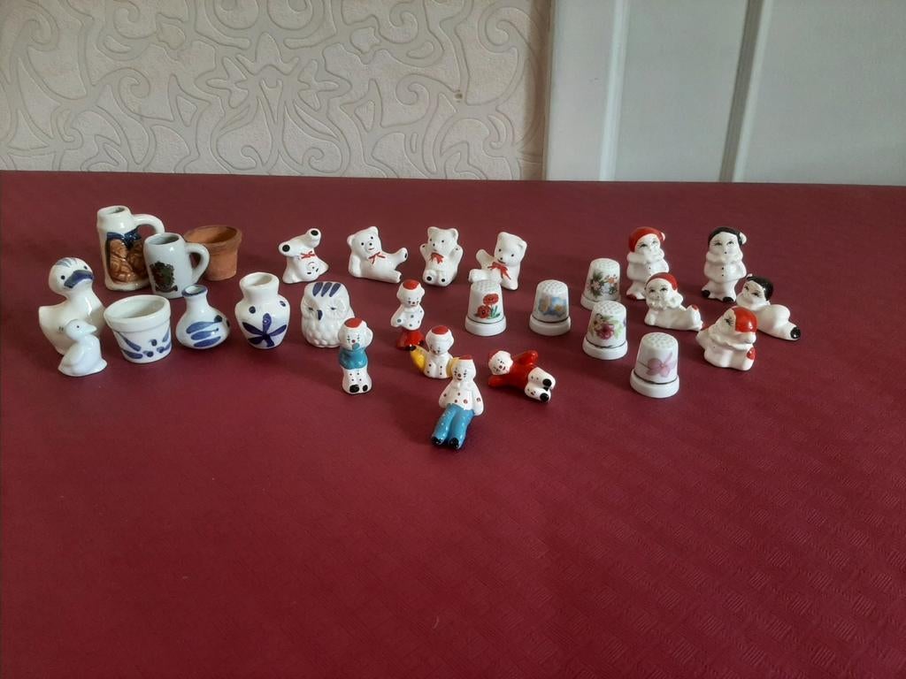 Collection de figurines et de dé à coudre miniatures rétro e, Collections, Jouets miniatures, Comme neuf, Enlèvement ou Envoi