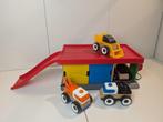 houten auto's en garage, Ophalen, Gebruikt, Rij- of Hobbelspeelgoed