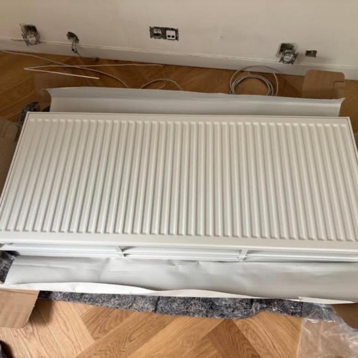 Radiateur Van Marcke T33 H600 L1400 3300w, Doe-het-zelf en Bouw, Verwarming en Radiatoren, Nieuw, Radiator, 800 watt of meer, 30 tot 80 cm