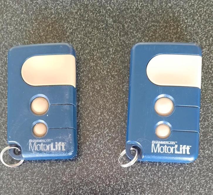 Electrische garagepoort opener met afstandsbediening, Bricolage & Construction, Moteurs, Utilisé, Moteur électrique, Enlèvement