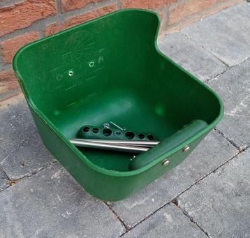 Te koop Veulenbak / voerbak beschikbaar voor biedingen