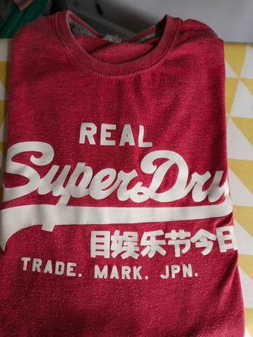 Superdeal; pakket mannenkleding merken Superdry, Olow e.a beschikbaar voor biedingen