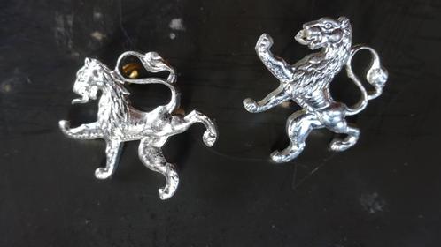 Insignes zilverkleurige leeuw ABL uniform, Verzamelen, Militaria | Algemeen, Landmacht, Lintje, Medaille of Wings, Verzenden