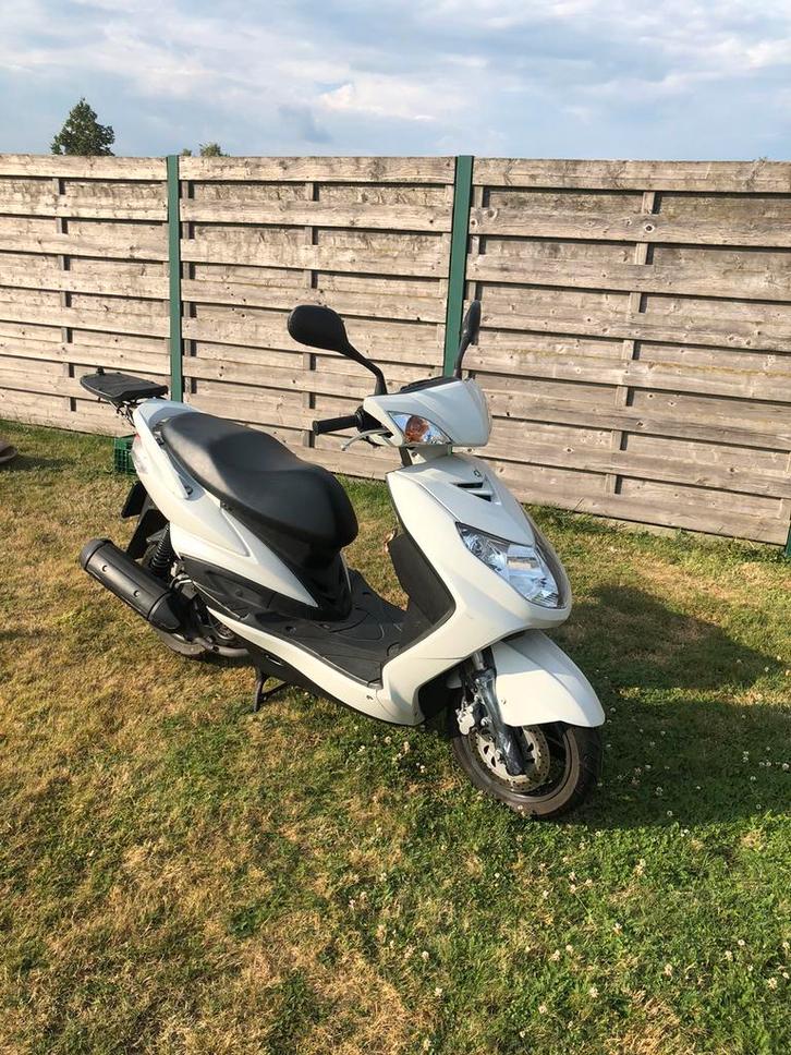 YAMAHA CYGNUS 125cc 2011, Motoren, Motoren | Yamaha, Bedrijf, Scooter, 11 kW of minder, 1 cilinder, LED Verlichting, Ophalen