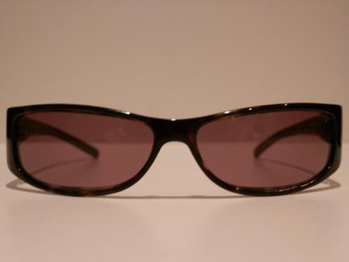 Oxydo Reggae zonnebril. By Safilo., Handtassen en Accessoires, Zonnebrillen en Brillen | Dames, Zo goed als nieuw, Zonnebril, Overige merken