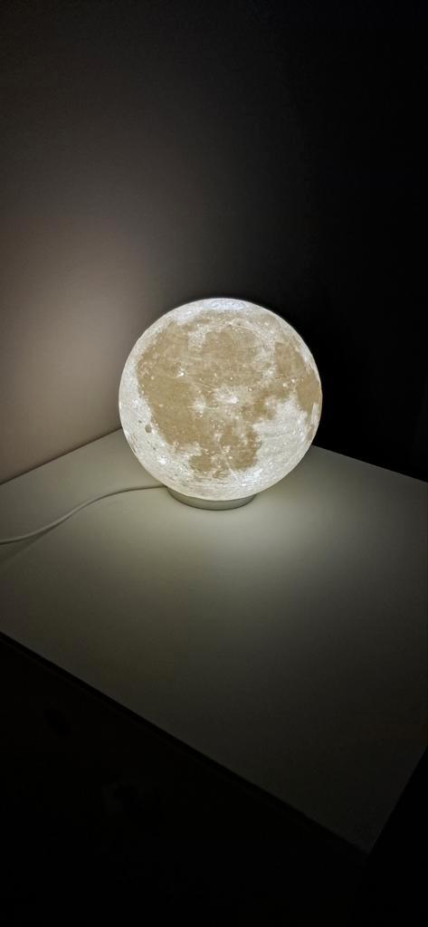 Unieke Maanlamp - nachtlamp - kinderkamer - bureaulamp, Huis en Inrichting, Lampen | Plafondlampen, Nieuw, Kunststof, Ophalen of Verzenden