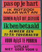 7 fluo/retro stickers: slogans, Verzamelen, Overige typen, Ophalen of Verzenden, Zo goed als nieuw
