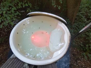Sauna verkocht - hottub voor slechts €1500 is er nog beschikbaar voor biedingen