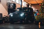 Defender 90 TD5 // FULL BLACK // LED, Stof, Zwart, Dealer onderhouden, SUV of Terreinwagen