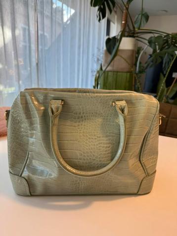 Pastelgroene handtas in croco. Merk: Usha. beschikbaar voor biedingen