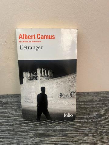 Albert Camus - l’étranger beschikbaar voor biedingen