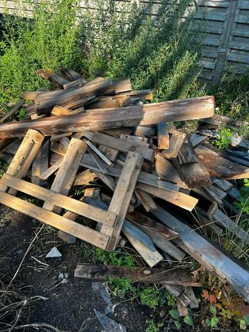 GRATIS STOOKHOUT beschikbaar voor biedingen