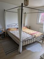 Te koop hemelbed in uitstekende staat, Huis en Inrichting, Slaapkamer | Bedden, Ophalen, Romantique, Zwart, Tweepersoons