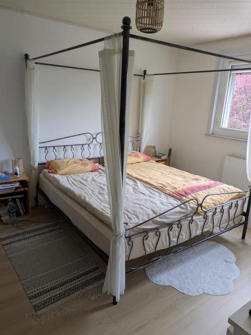 Te koop hemelbed in uitstekende staat, Huis en Inrichting, Slaapkamer | Bedden, Zo goed als nieuw, Tweepersoons, 180 cm, 200 cm