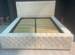 Bed - Boxspring, Ophalen, Zo goed als nieuw, Beige, Stof
