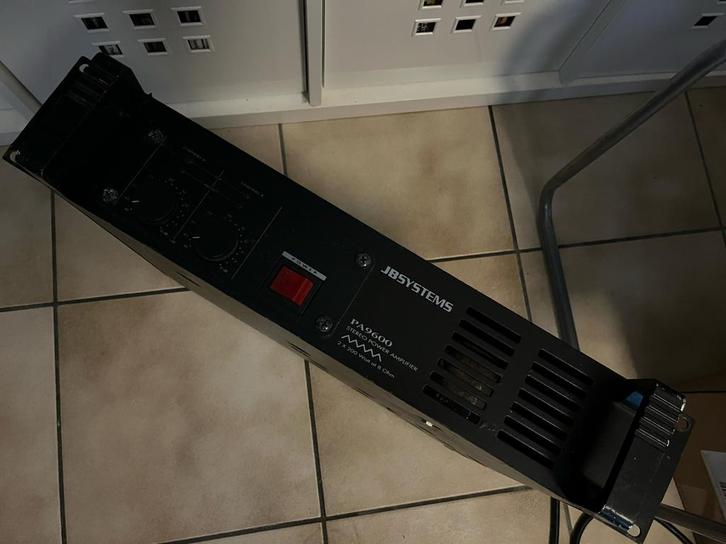 JB Systems PA9600 Versterker, Musique & Instruments, Amplis | Clavier, Moniteur & Sono, Utilisé, Sono, Moins de 500 watts, Enlèvement