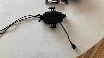 Mobiele telefoonlader beschikbaar voor biedingen