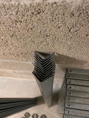 Metalen plantenrekken voor terras of serre beschikbaar voor biedingen