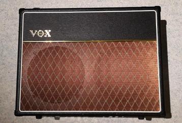 Vox AC15 2X12 en état neuf. disponible aux enchères